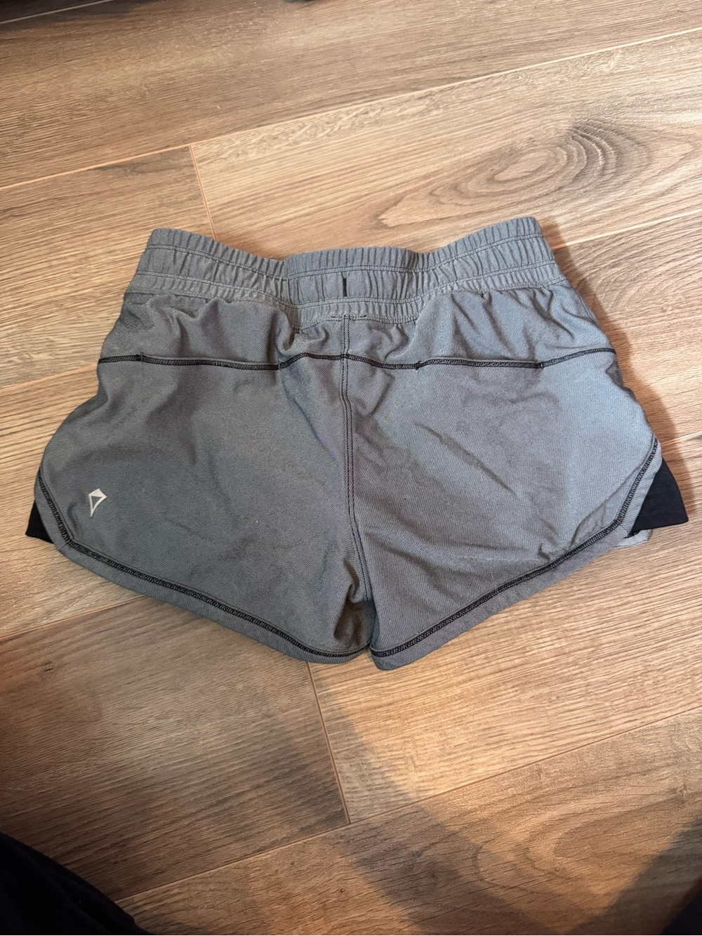 Ivivva Shorts - Picture 2 of 4